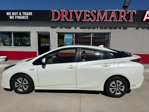 2016 Toyota Prius Four Touring