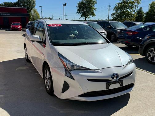 2016 Toyota Prius Four Touring