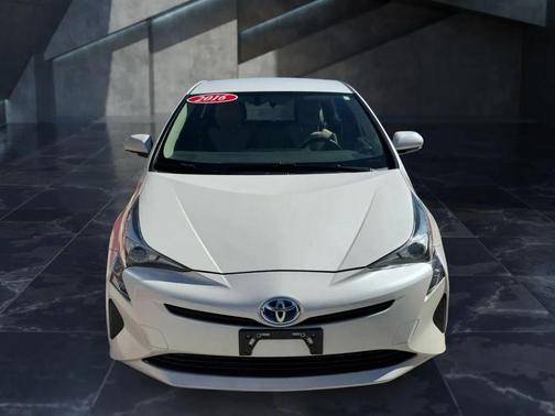 2016 Toyota Prius Four Touring