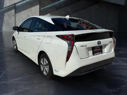 2016 Toyota Prius Four Touring