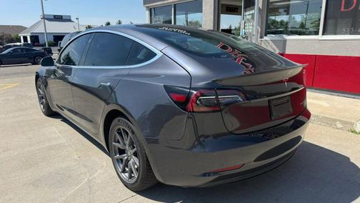 Gray 2019 Tesla Model 3 Long Range