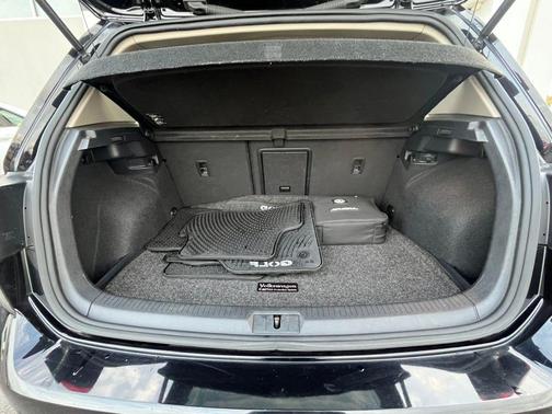 2018 Volkswagen Golf TSI SE