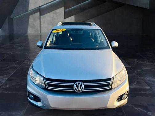 2016 Volkswagen Tiguan SE