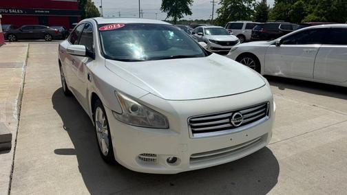 Pearl White 2014 Nissan Maxima SV