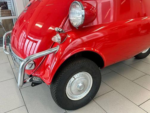 1957 BMW Isetta 