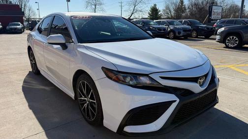 2021 Toyota Camry SE