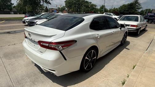 Wind Chill Pearl 2018 Toyota Camry XSE