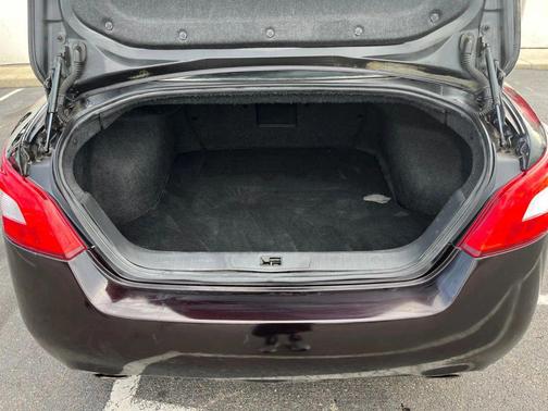 2011 Nissan Maxima SV
