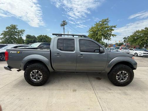2017 Nissan Frontier PRO-4X