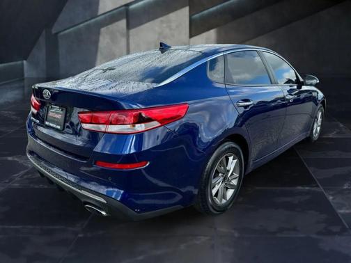 2020 Kia Optima LX