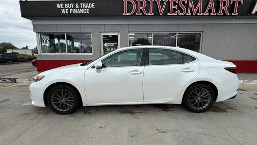 Eminent White Pearl 2018 Lexus ES 350 Base