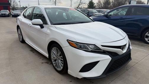 2020 Toyota Camry SE