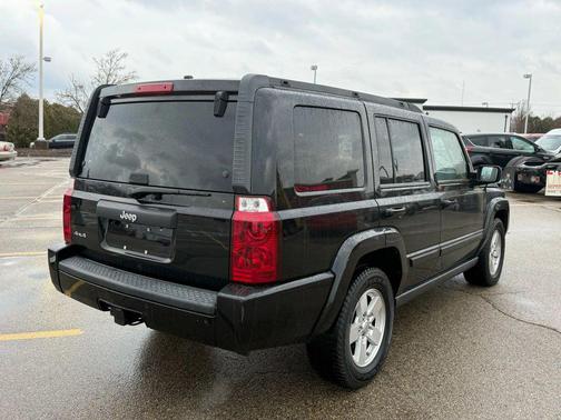2007 Jeep Commander Sport