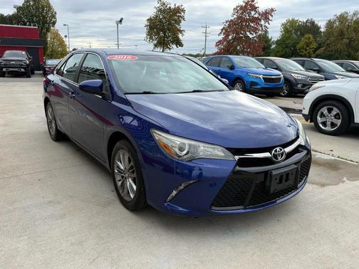 2016 Toyota Camry SE