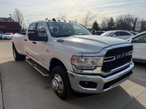 2024 RAM 3500 Big Horn Crew Cab 4x4 8' Box