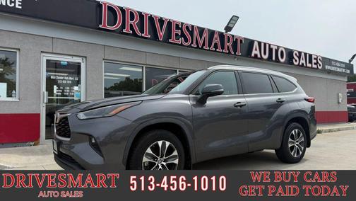 Magnetic Gray Metallic 2022 Toyota Highlander XLE
