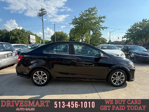 2020 Chevrolet Sonic FWD Sedan LT