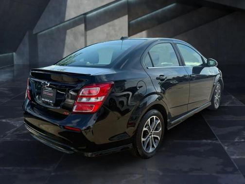 2020 Chevrolet Sonic FWD Sedan LT