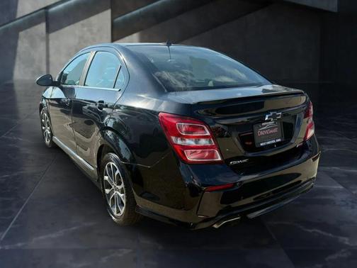 2020 Chevrolet Sonic FWD Sedan LT