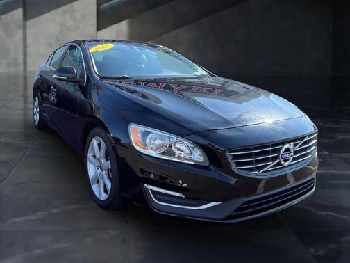 2016 Volvo S60 T5 Drive-E Premier