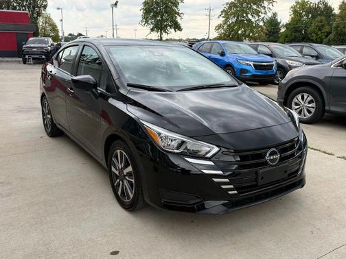 2023 Nissan Versa 1.6 SV