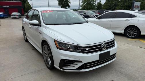 Pure White 2018 Volkswagen Passat 2.0T R-Line