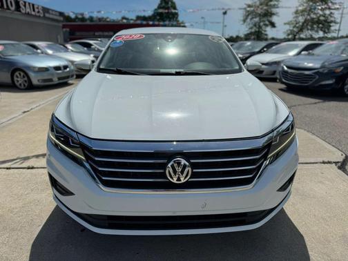 2020 Volkswagen Passat 2.0T SE