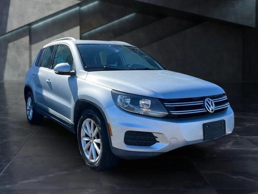2017 Volkswagen Tiguan 2.0T Wolfsburg Edition