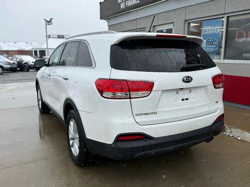 2018 Kia Sorento LX