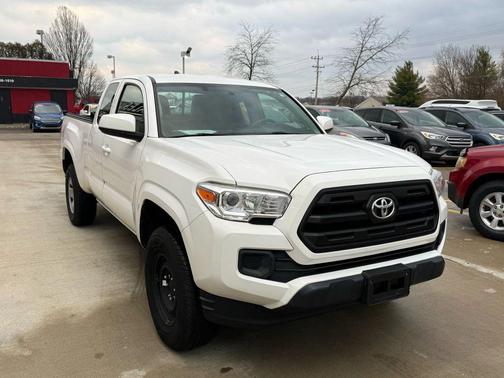 2017 Toyota Tacoma SR