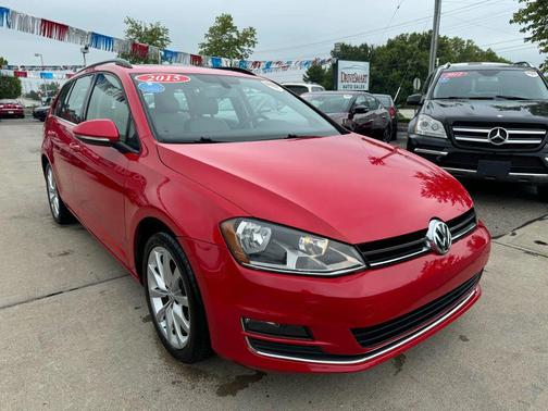 2015 Volkswagen Golf SportWagen TSI SE 4-Door