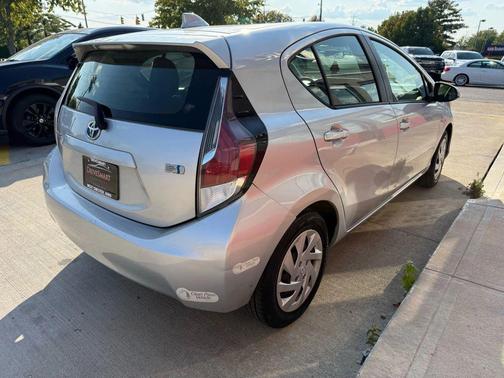 2015 Toyota Prius c Three