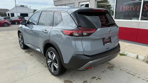 Gray 2023 Nissan Rogue SL