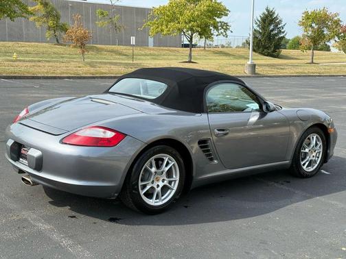 2005 Porsche Boxster Cabriolet 2D