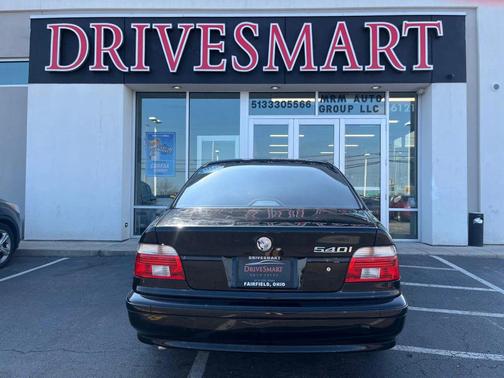2002 BMW 540 540i Sedan 4D