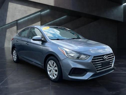 2020 Hyundai Accent SE