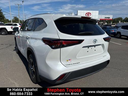 2025 Toyota Highlander XLE