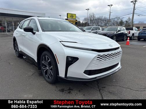 2025 Toyota Crown Signia XLE