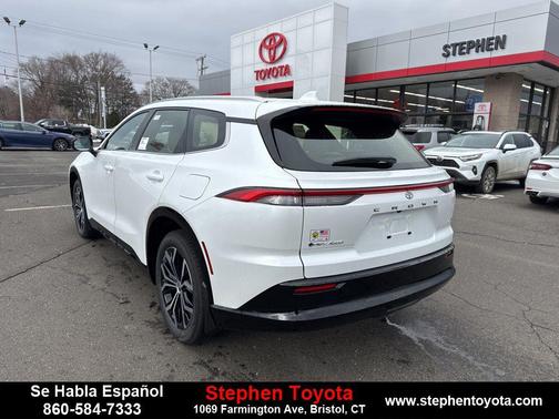 2025 Toyota Crown Signia XLE