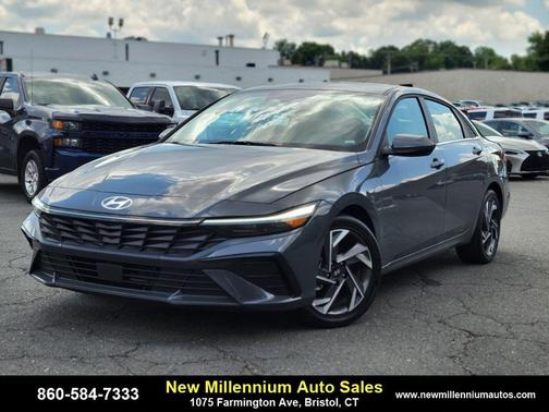 2025 Hyundai ELANTRA SEL