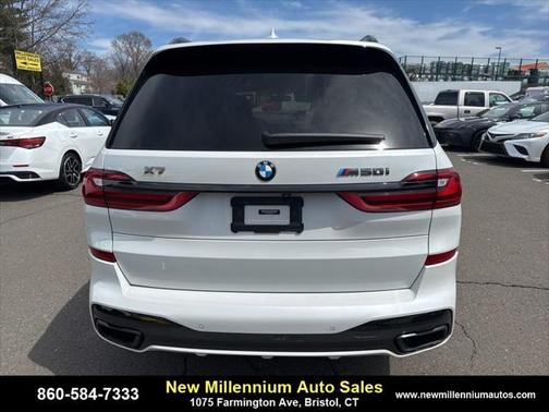 2021 BMW X7 M50i