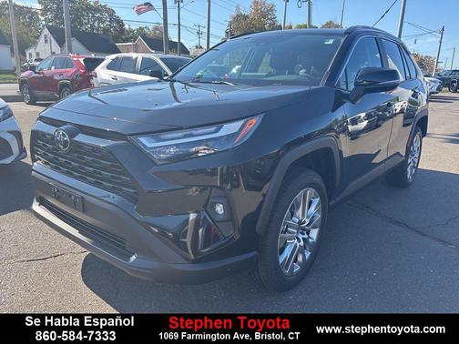 2025 Toyota RAV4 XLE Premium