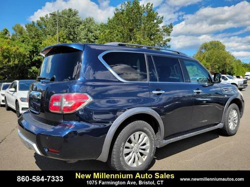 2017 Nissan Armada SV