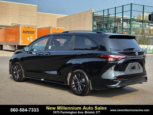 2025 Toyota Sienna XSE 7 Passenger