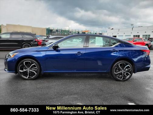 2023 Nissan Altima SR Intelligent AWD