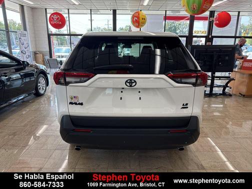 2025 Toyota RAV4 LE