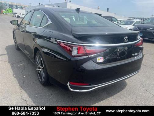 2023 Lexus ES 300h Base