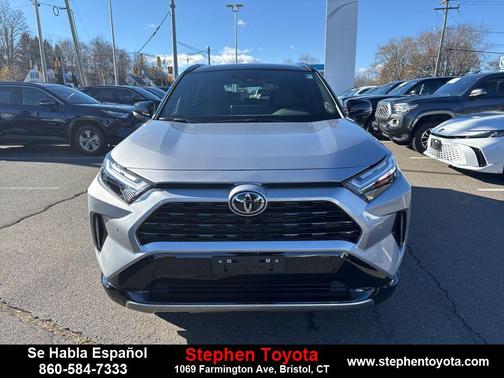 2025 Toyota RAV4 Hybrid SE