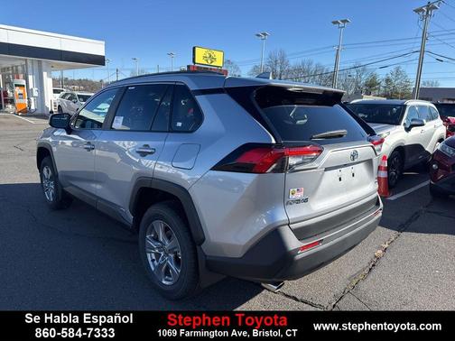 2025 Toyota RAV4 Hybrid XLE