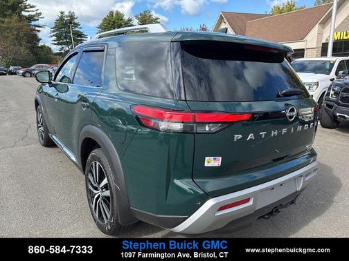 2023 Nissan Pathfinder Platinum 4WD